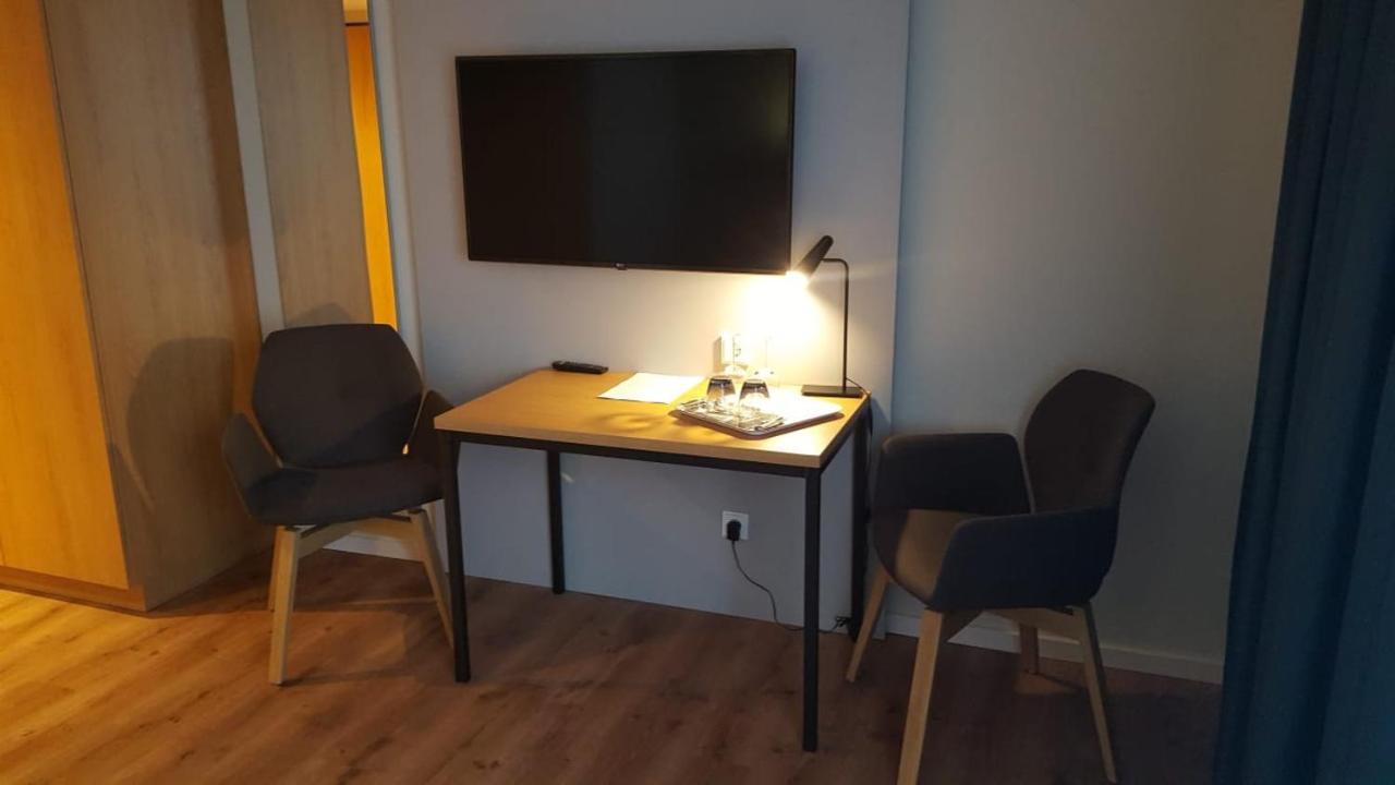 Aparthotel Amh-Wohnen Auf Zeit Grossdorf  Exterior foto