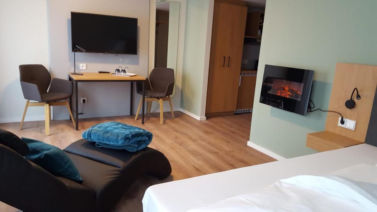 Aparthotel Amh-Wohnen Auf Zeit Grossdorf  Exterior foto